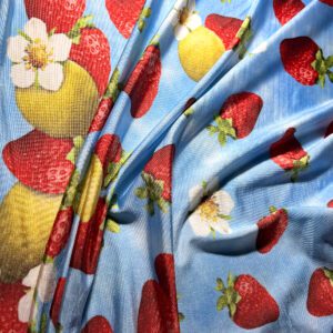 tkanina sa voćnim motivima