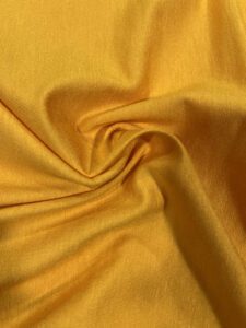žuta tkanina od pamuka
