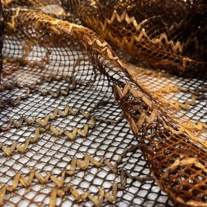 mrežasta tkanina u smešnim tonovima