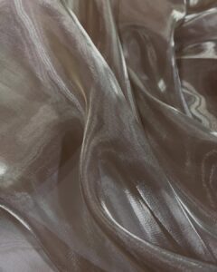 penušava organza tkanina