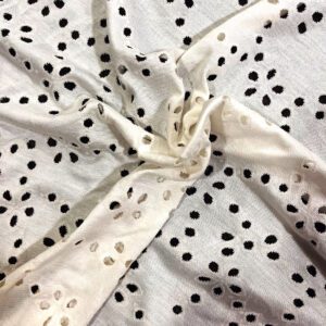 tkanina sa cvetnim uzorkom