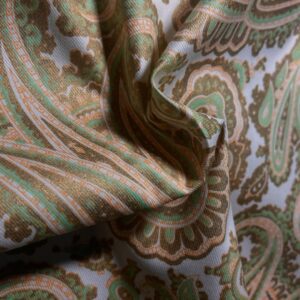 tkanina sa paisley uzorkom