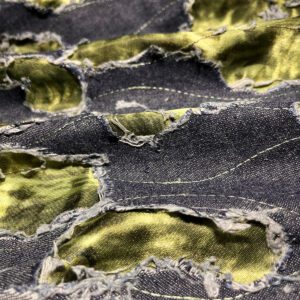 denim tkanina sa rupama