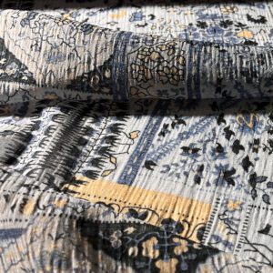 tkanina sa cvetnim dezenom