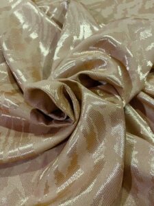 zlatni brokat sa šarama