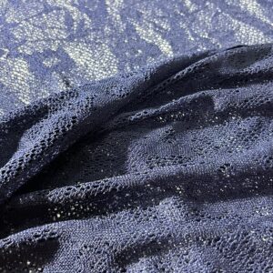 Čipkasta tkanina u tamnoplavoj boji