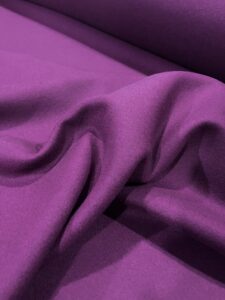 Purpurna čoja od 100% vune, meka i gusta